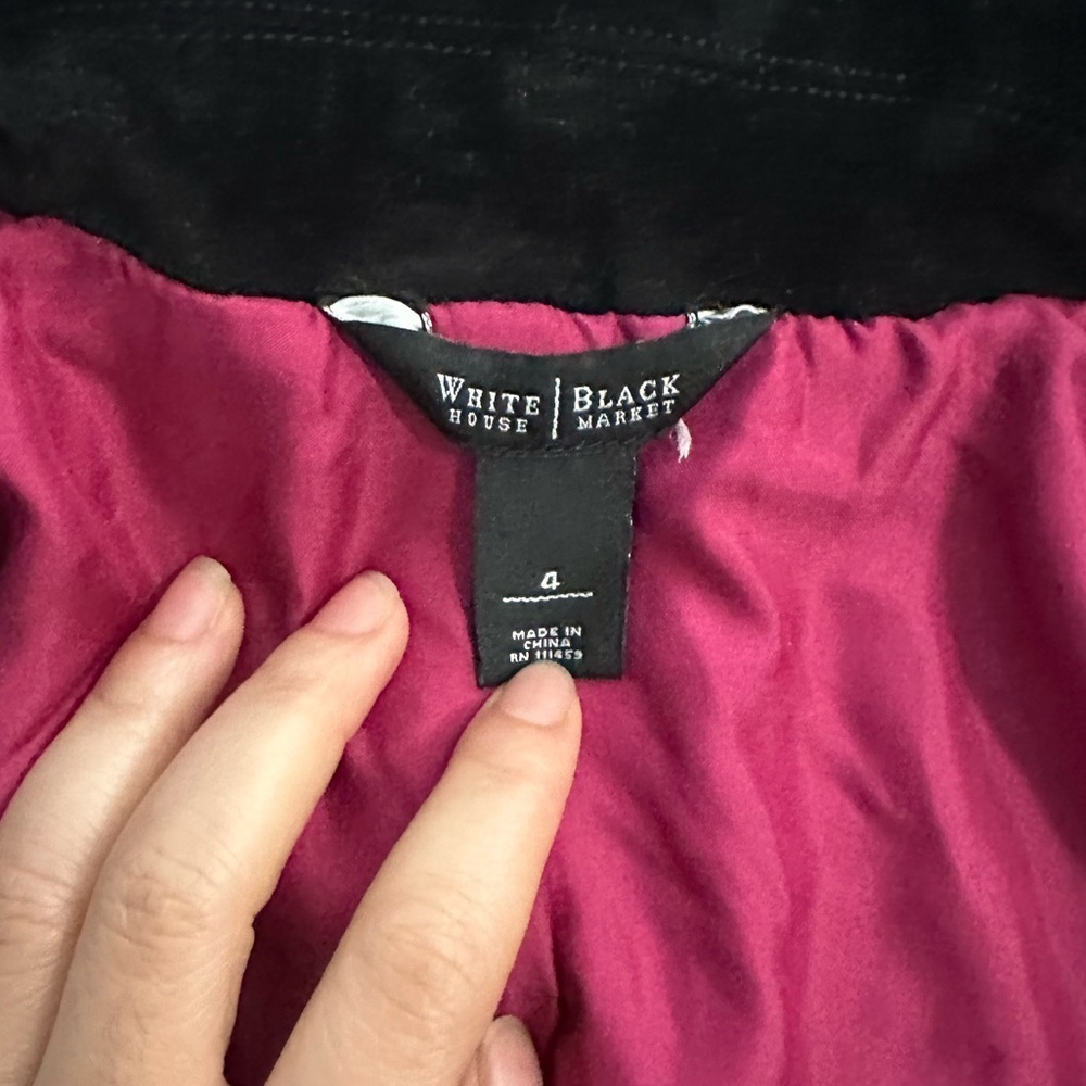 White House Black Market Velvet black Blazer with Cropped Tailored Fit size 4 - Picture 4 of 6